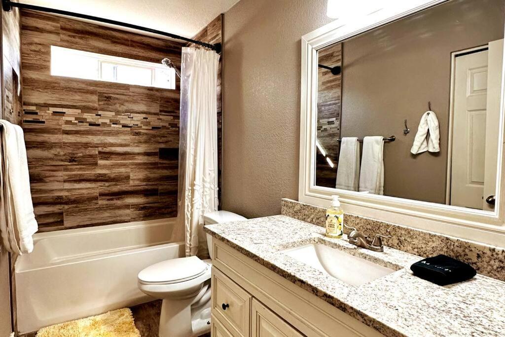 Mesa Oasis Private Pool Spacious! 10+ Guests 7 Beds New, Great Location! מראה חיצוני תמונה